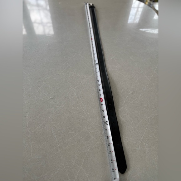 Roots Men's Black Genuine Leather Dress Belt Size Medium Classic Business Office - Picture 4 of 5